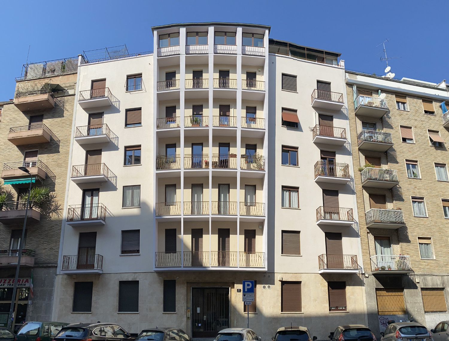 Manutenzione straordinaria condominio in Via Zuretti a Milano